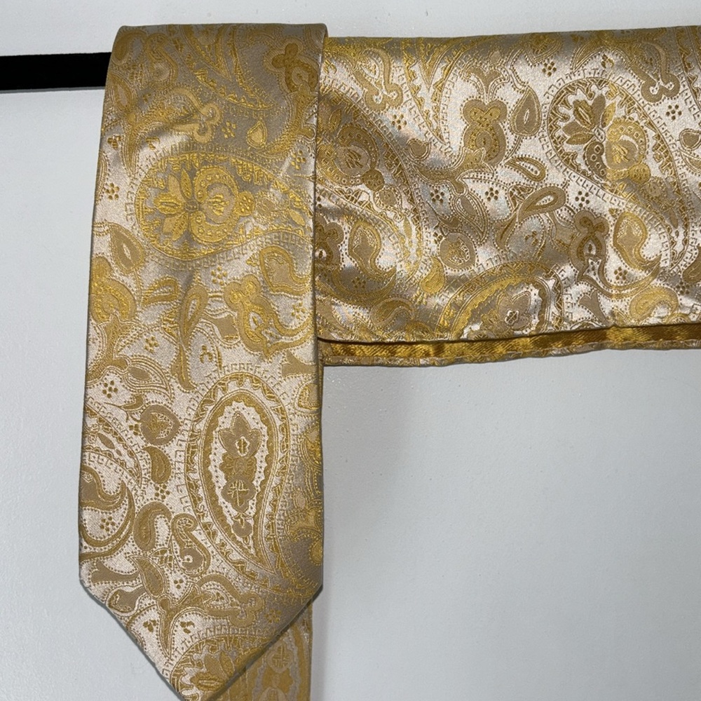 Paul Malone silk neck tie pocket square bundle yellow paisley